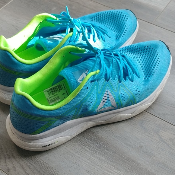 Reebok Floatride Running Shoes (Just 30 days old) - Picture 1 of 3